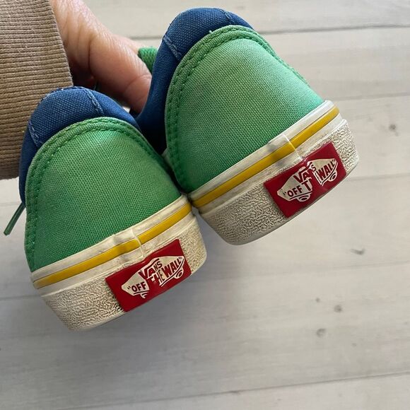 Vans colorblock shoes size 2 - Picture 3 of 10